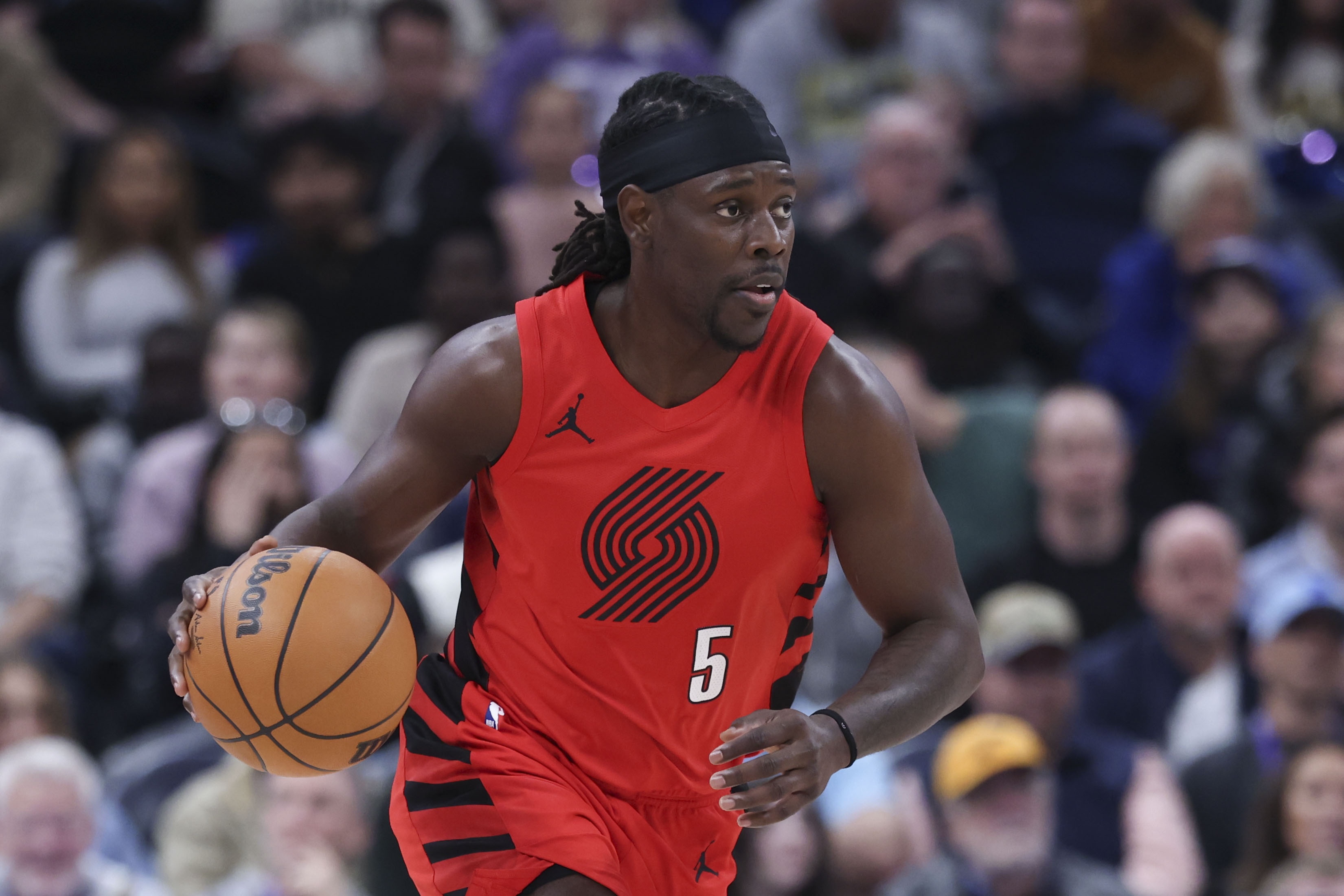 九游APP-聊发少年狂！朱·霍勒迪21中10砍全场最高30分外加6板 三分15中7